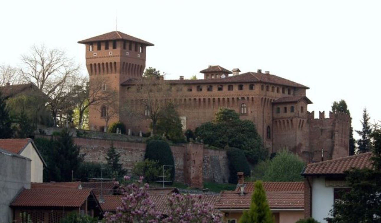 Castello di Barengo (Sec. XIV), Italy